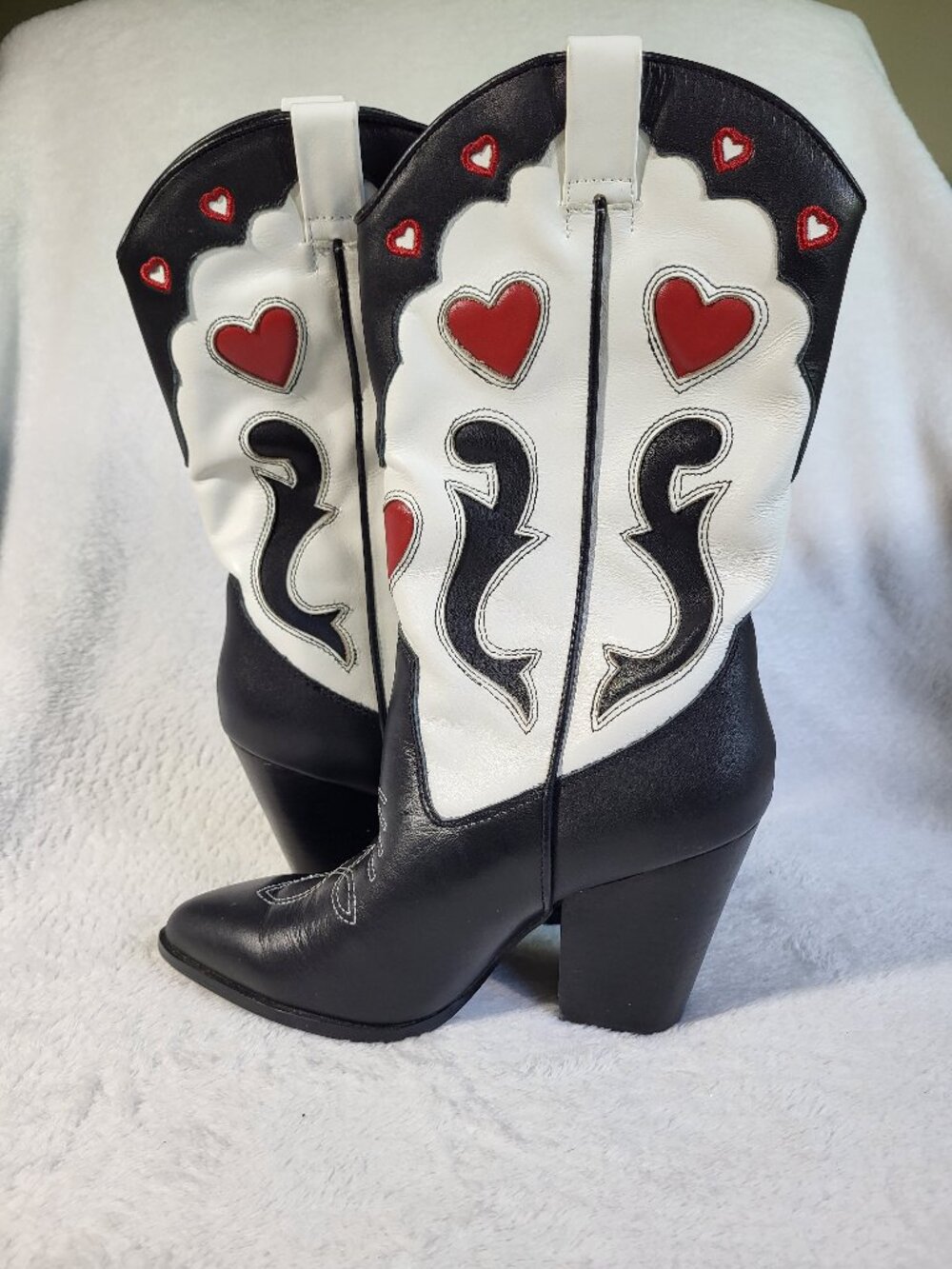Steve Madden | Lovestruck Heart Pattern Cowboy Boots - Size 7M - Picture 4 of 8